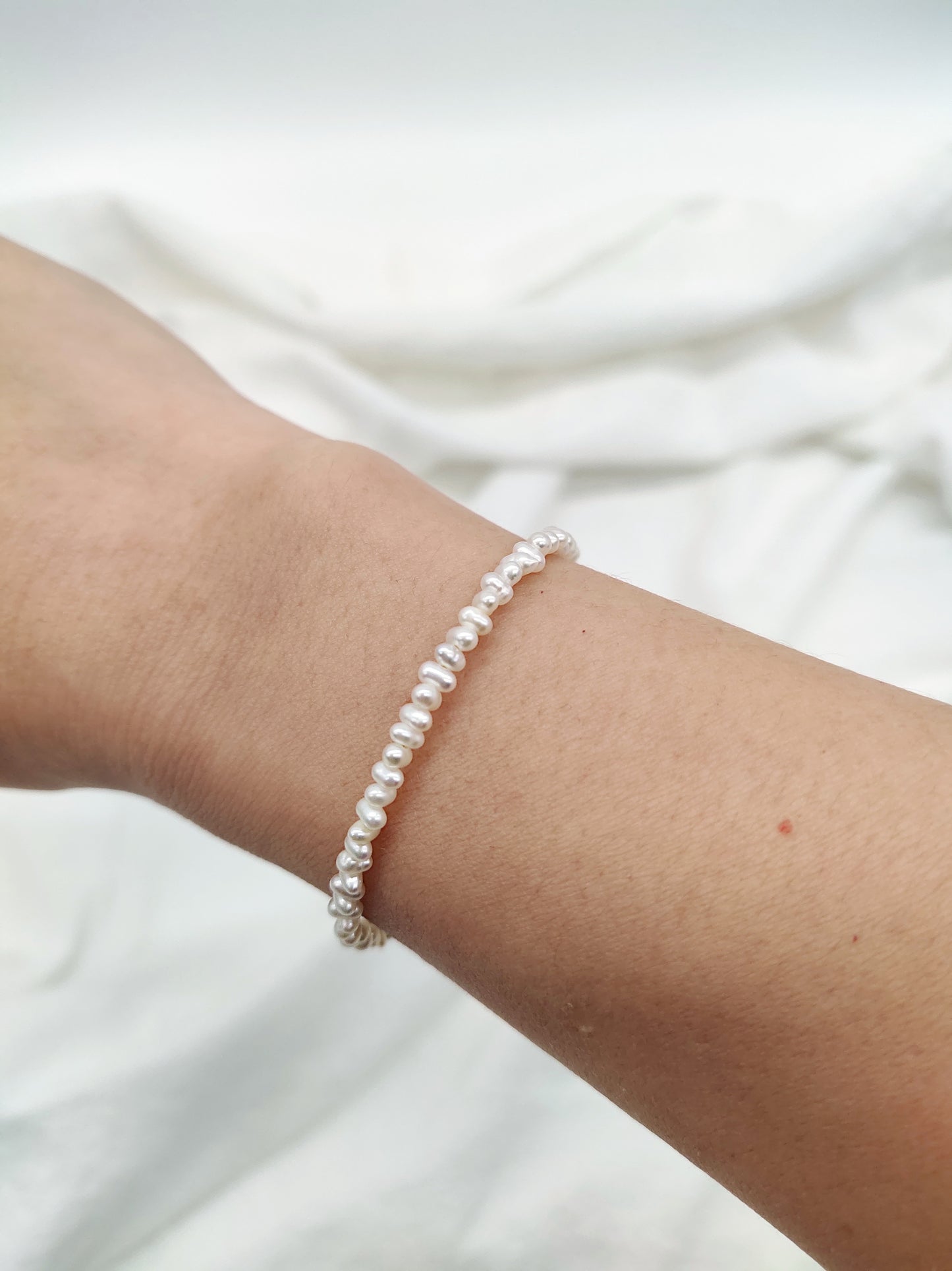 MINI FRESHWATER KESHI PEARL BRACELET