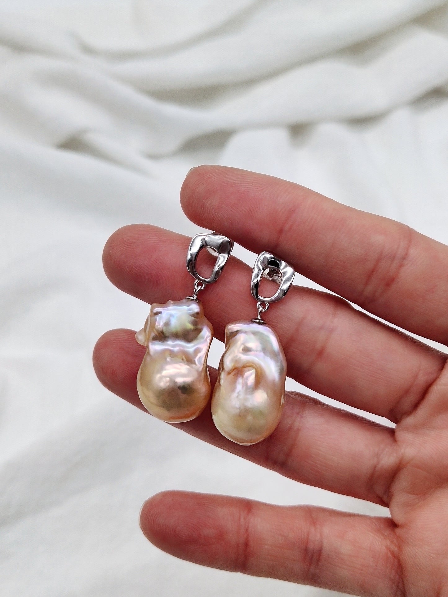 CHAMPAGNE BAROQUE PEARL EARRINGS WITH GREEN LUSTER