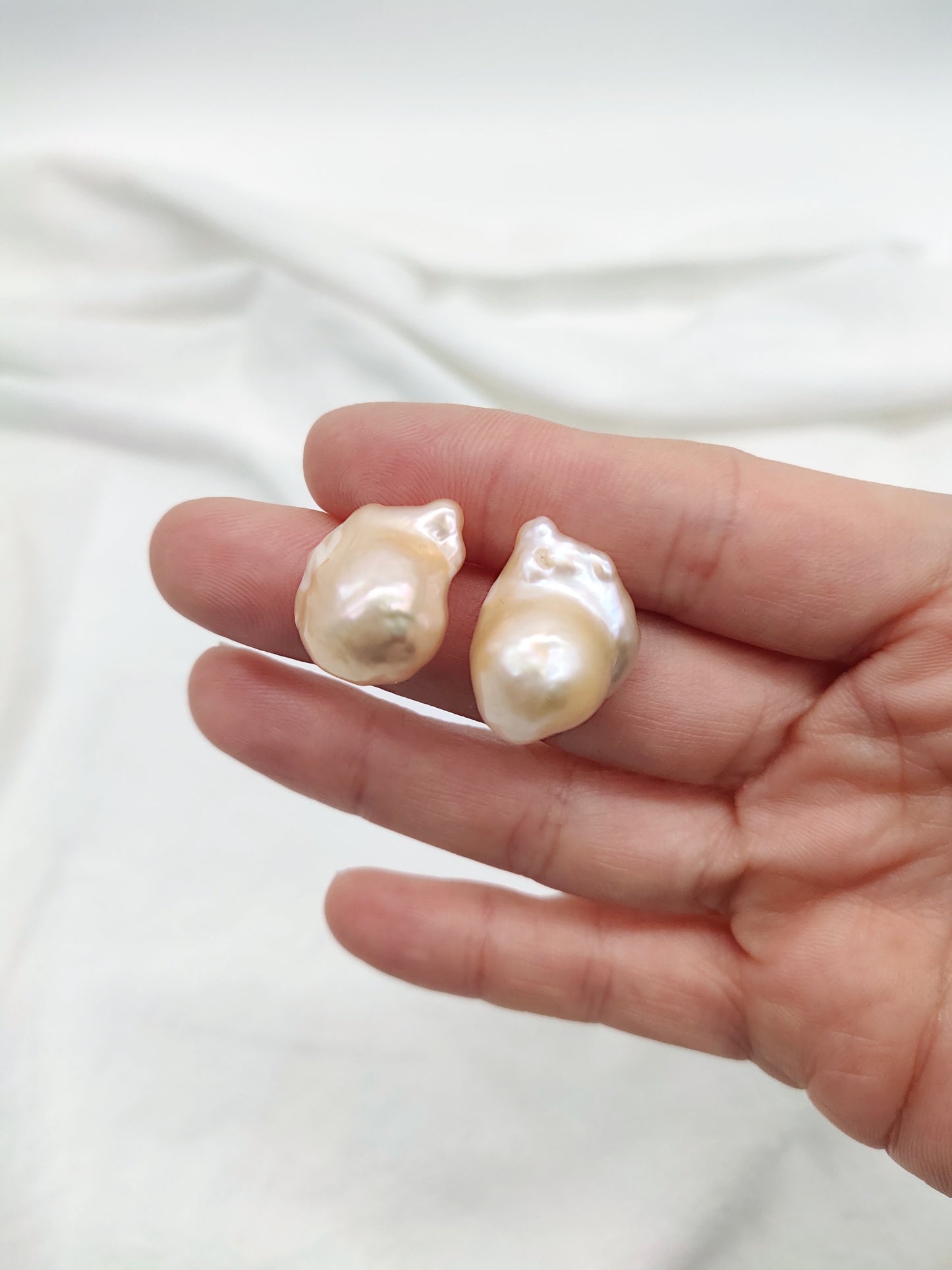 CHAMPAGNE BAROQUE PEARL STUD EARRINGS