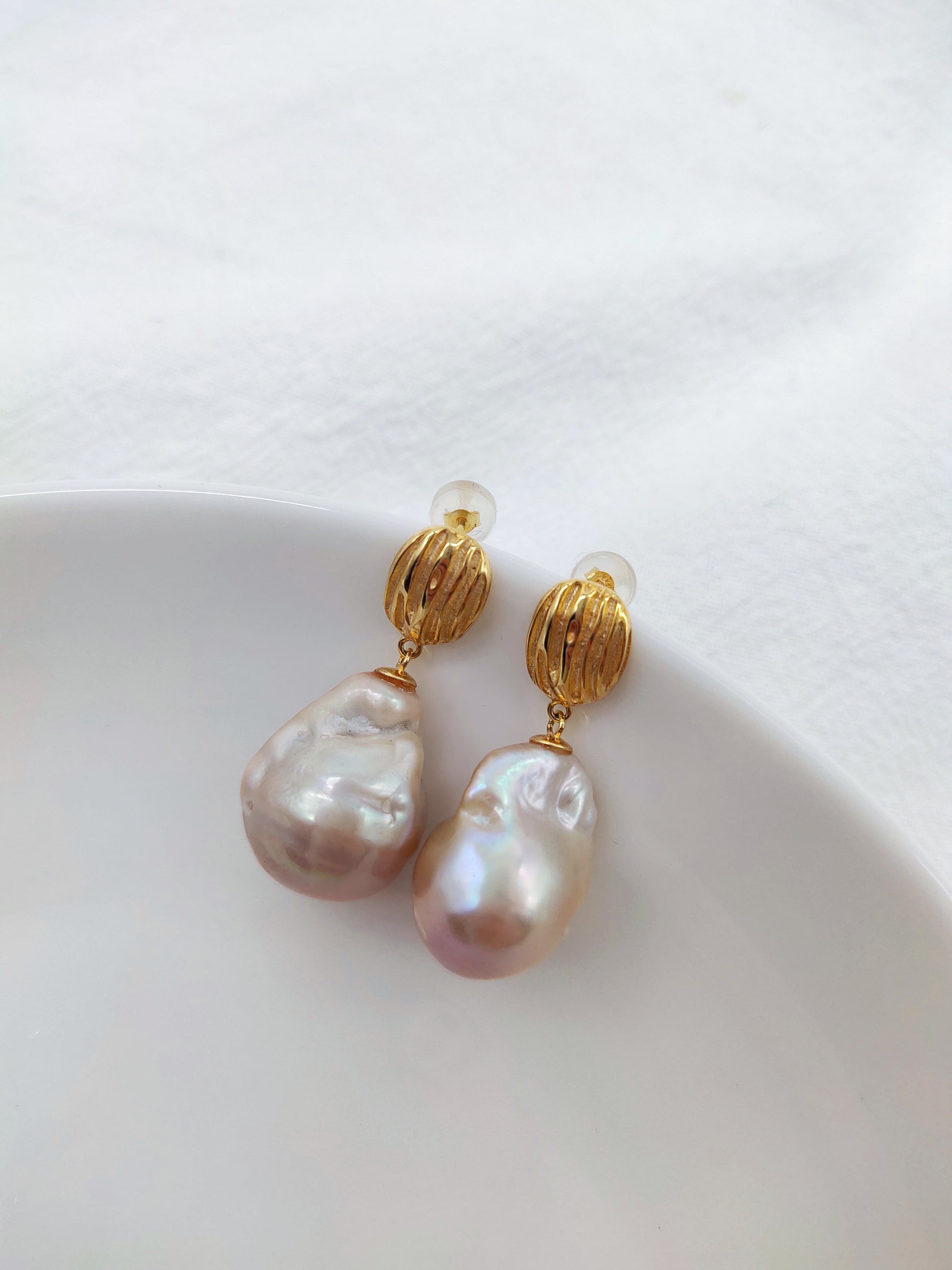 NATURAL PINK BAROQUE PEARL EARRINGS