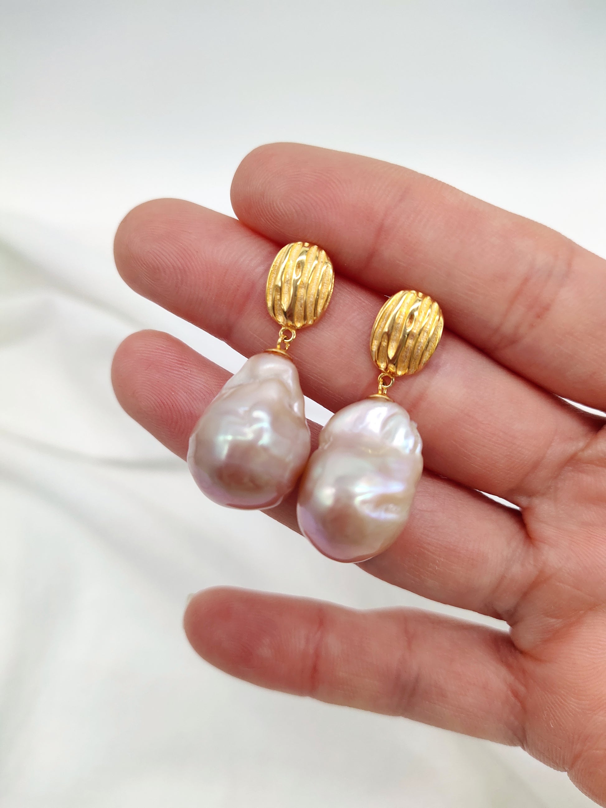 NATURAL PINK BAROQUE PEARL EARRINGS