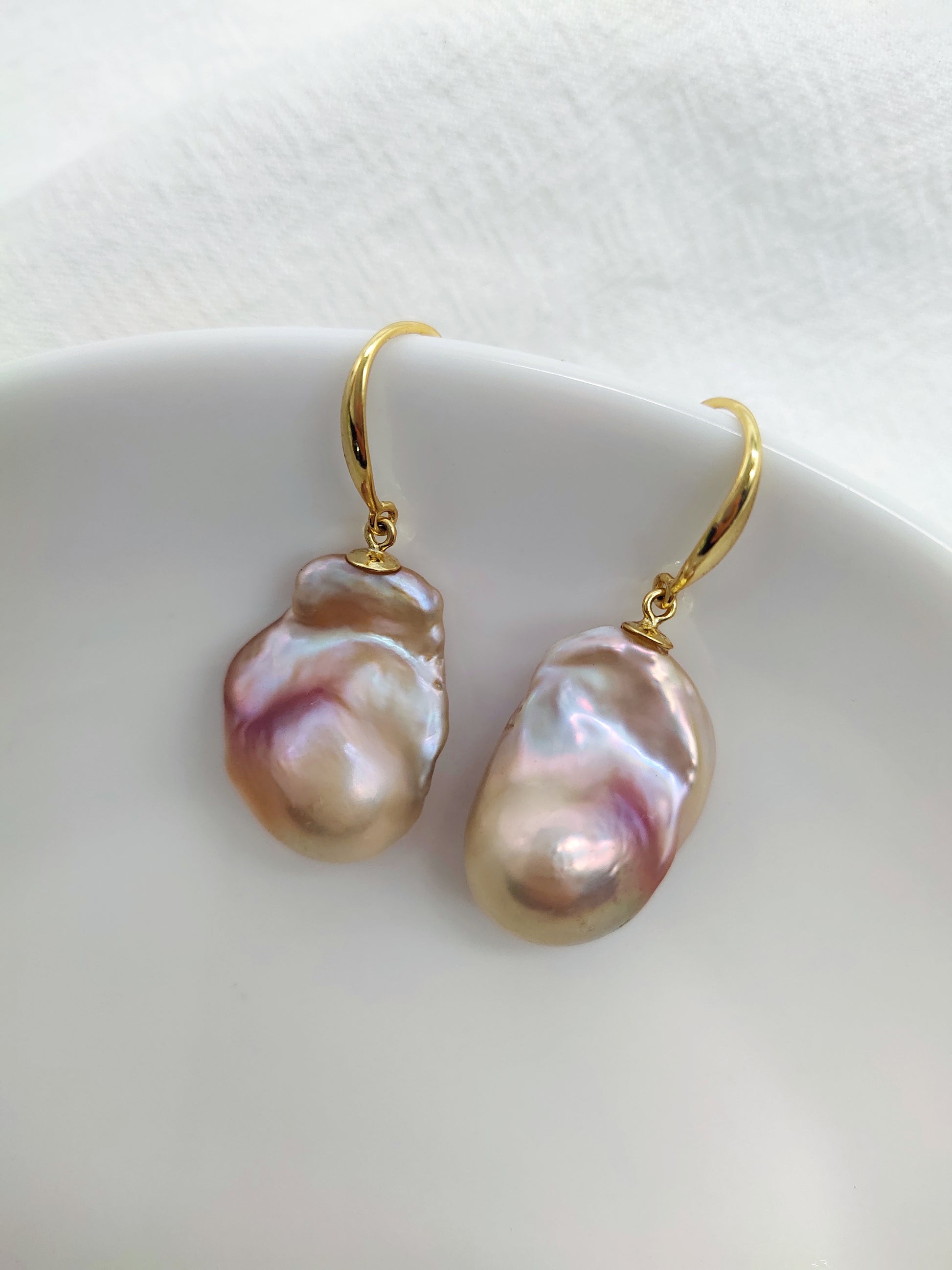 NATURAL PINK LARGE BAROQUE PEARL EARRINGS