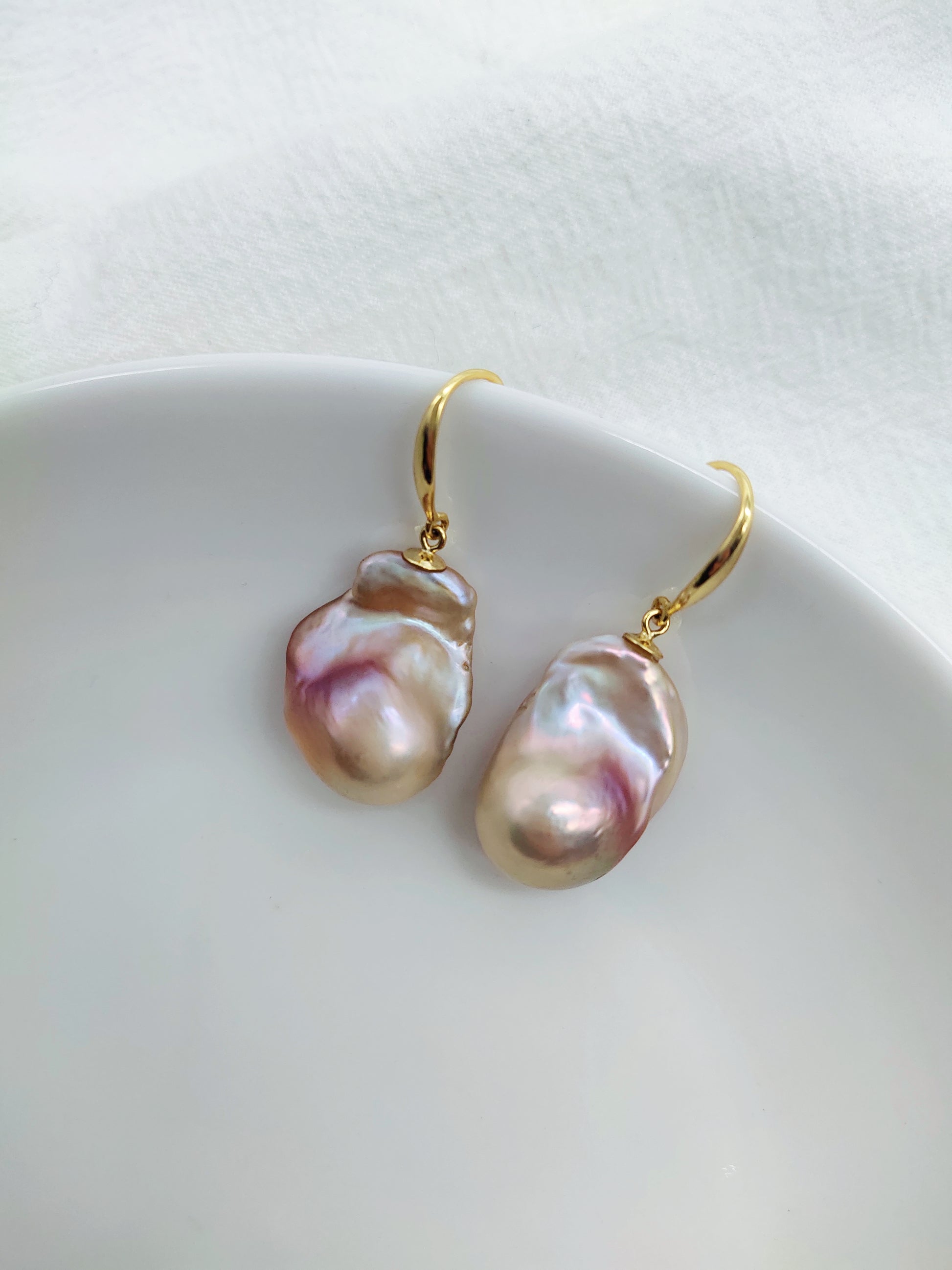 NATURAL PINK LARGE BAROQUE PEARL EARRINGS