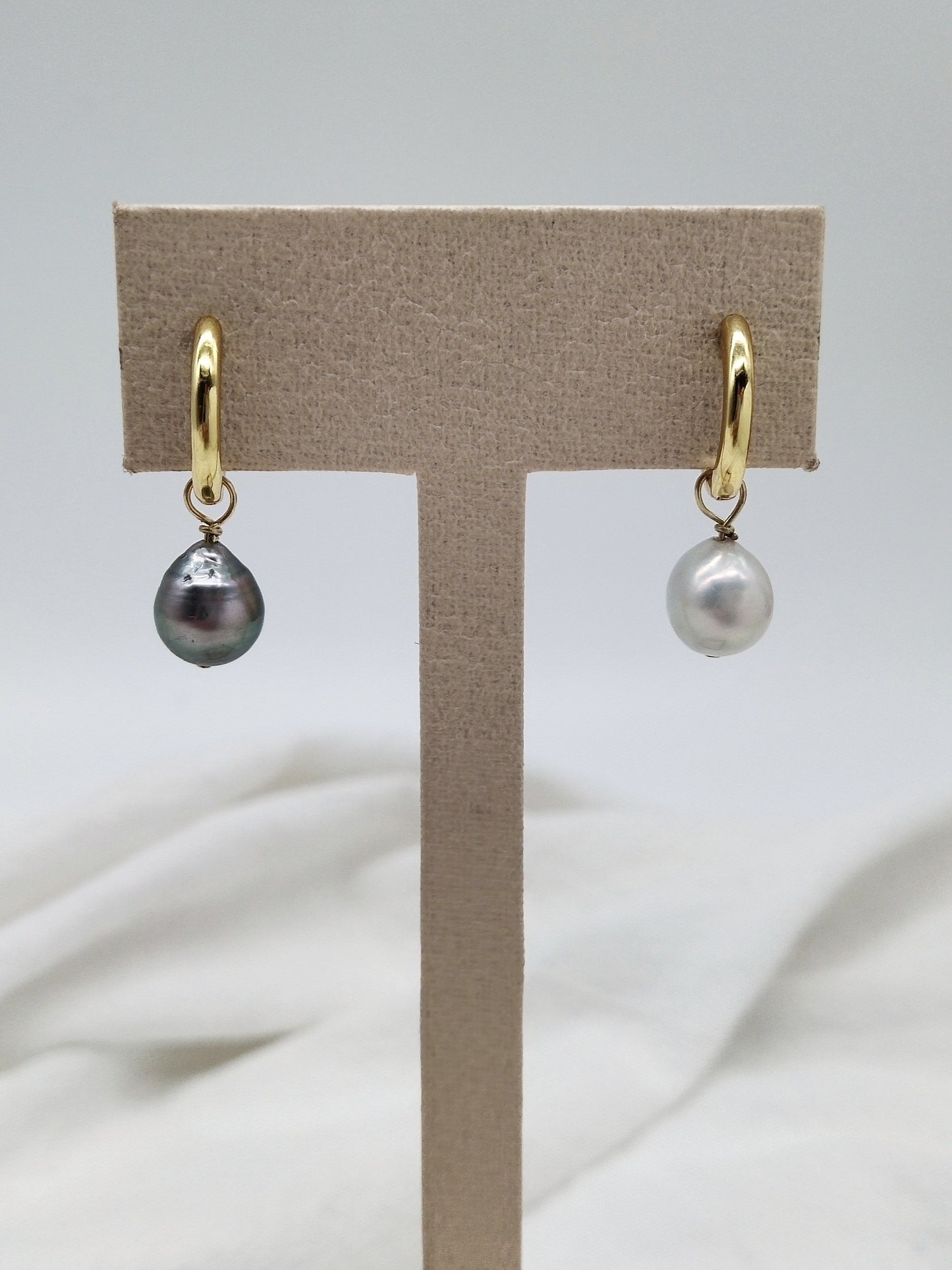 CUSTOM MADE TAHITIAN SOUTH SEA PEARL DROP EARRINGS WITH FRESHWATER PEARL