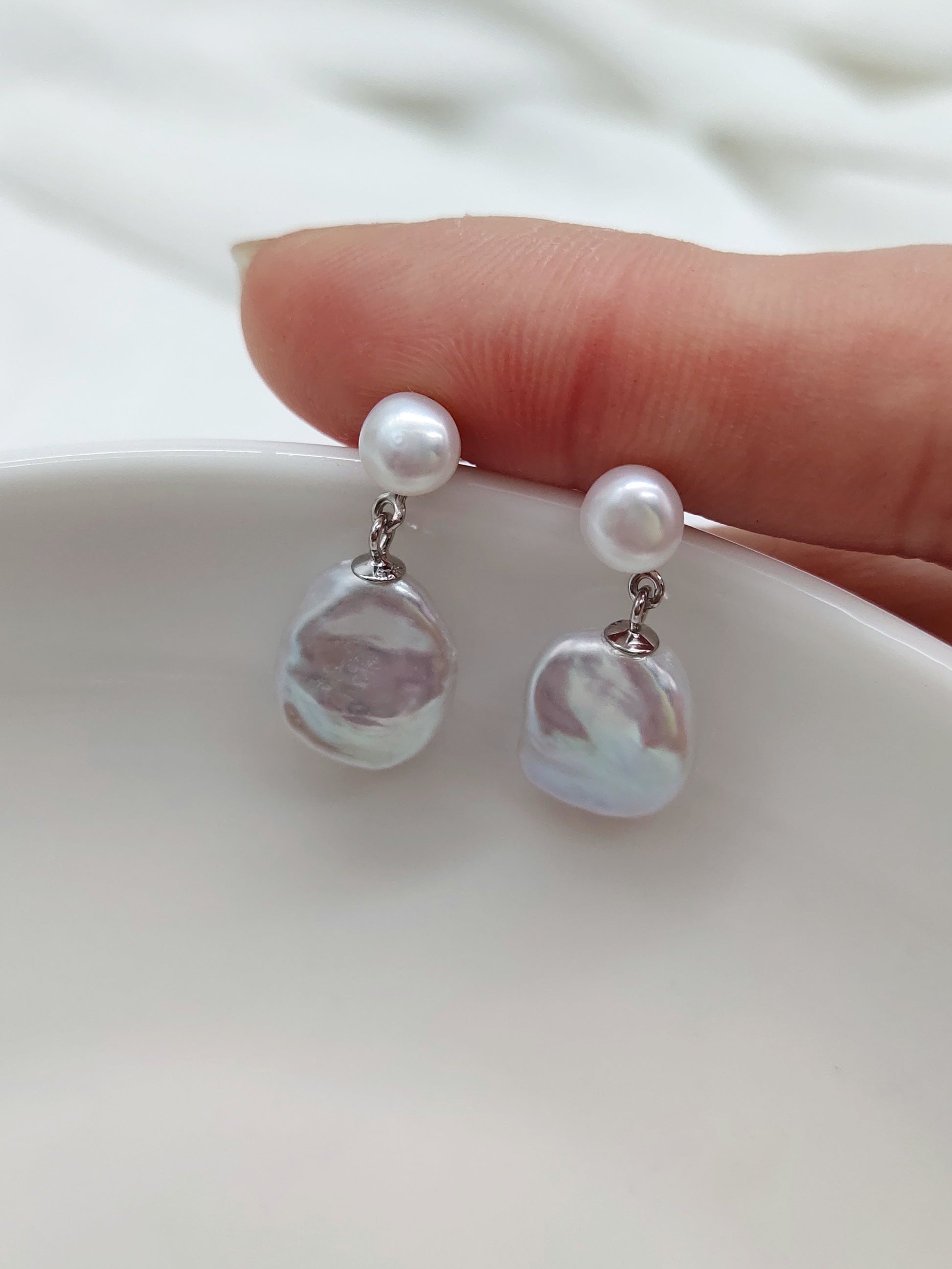 PETAL PEARL EARRINGS - KESHI PEARL