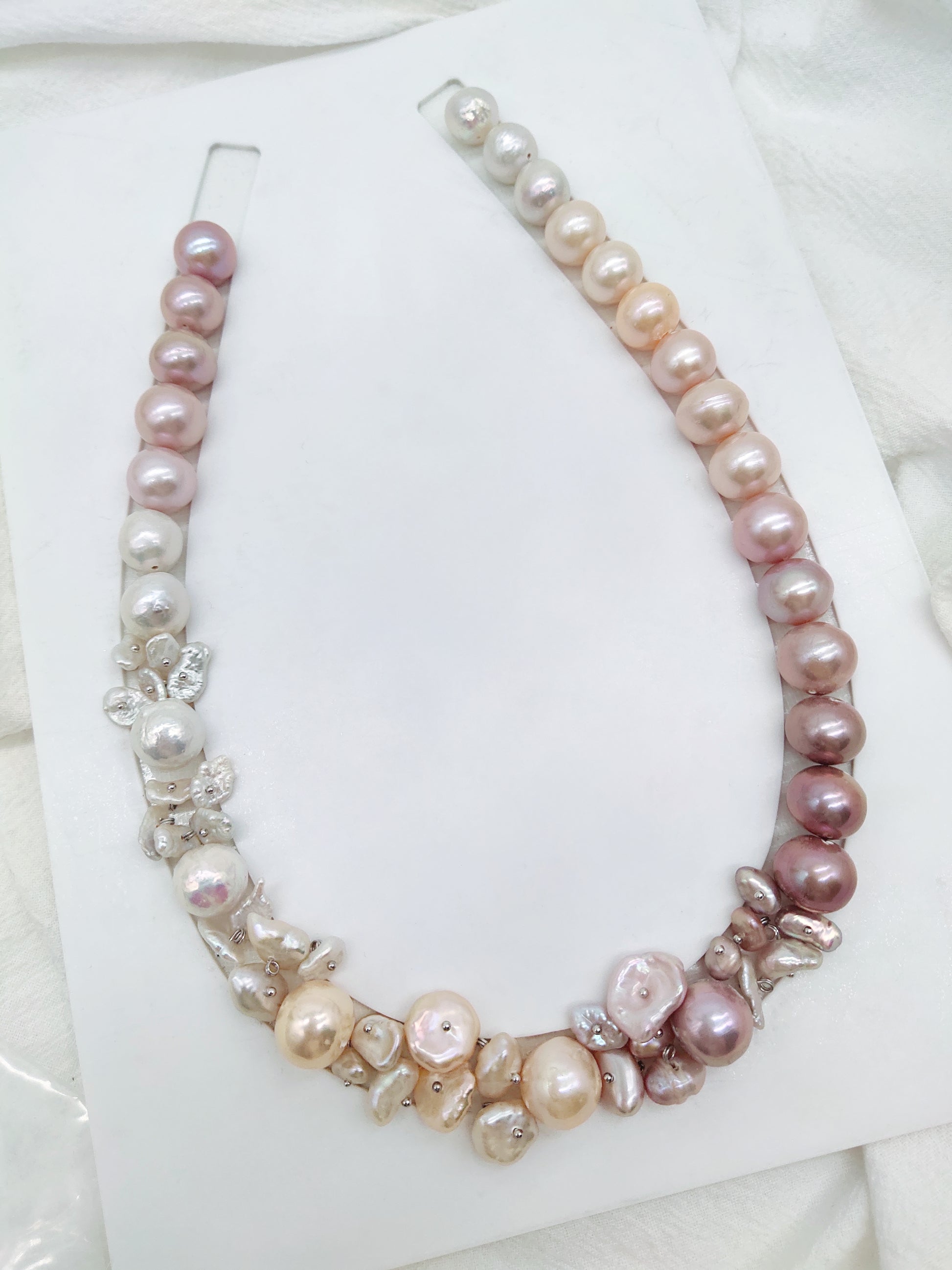 CUSTOM MADE GRADIENT PEARL NACKLACE