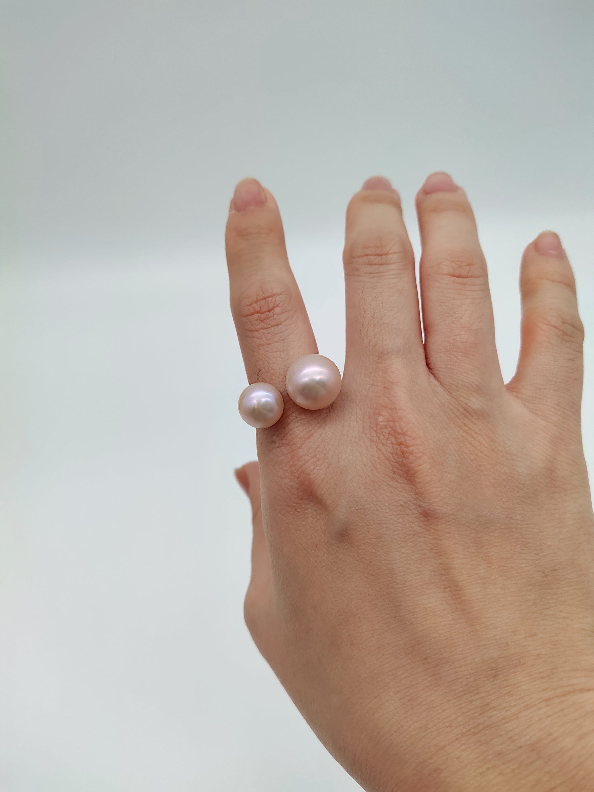 Double pearl ring