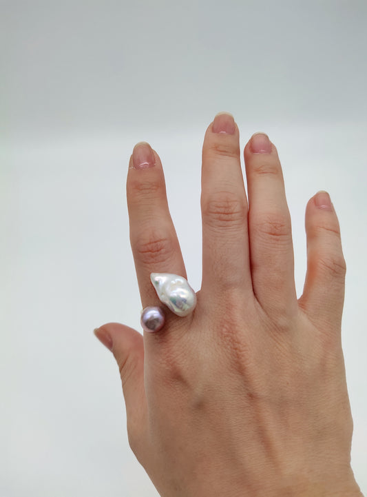 Double pearl ring