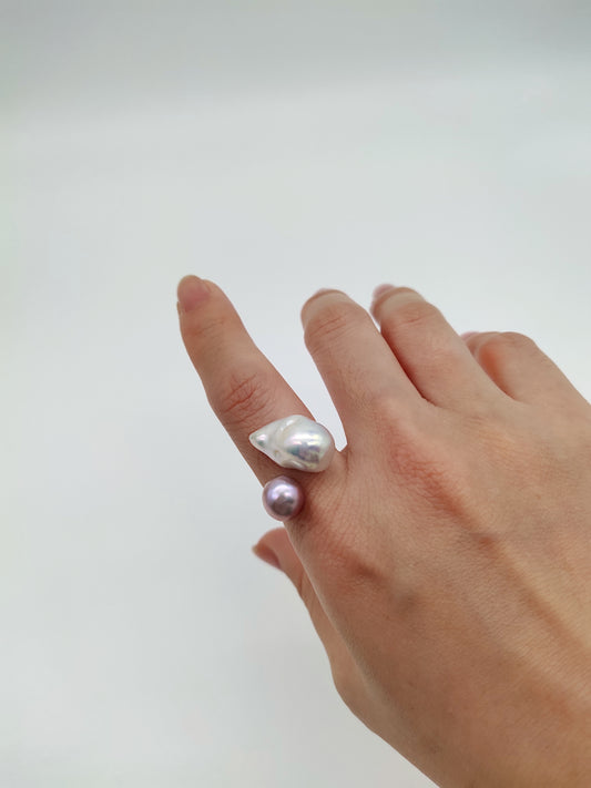 Double pearl ring