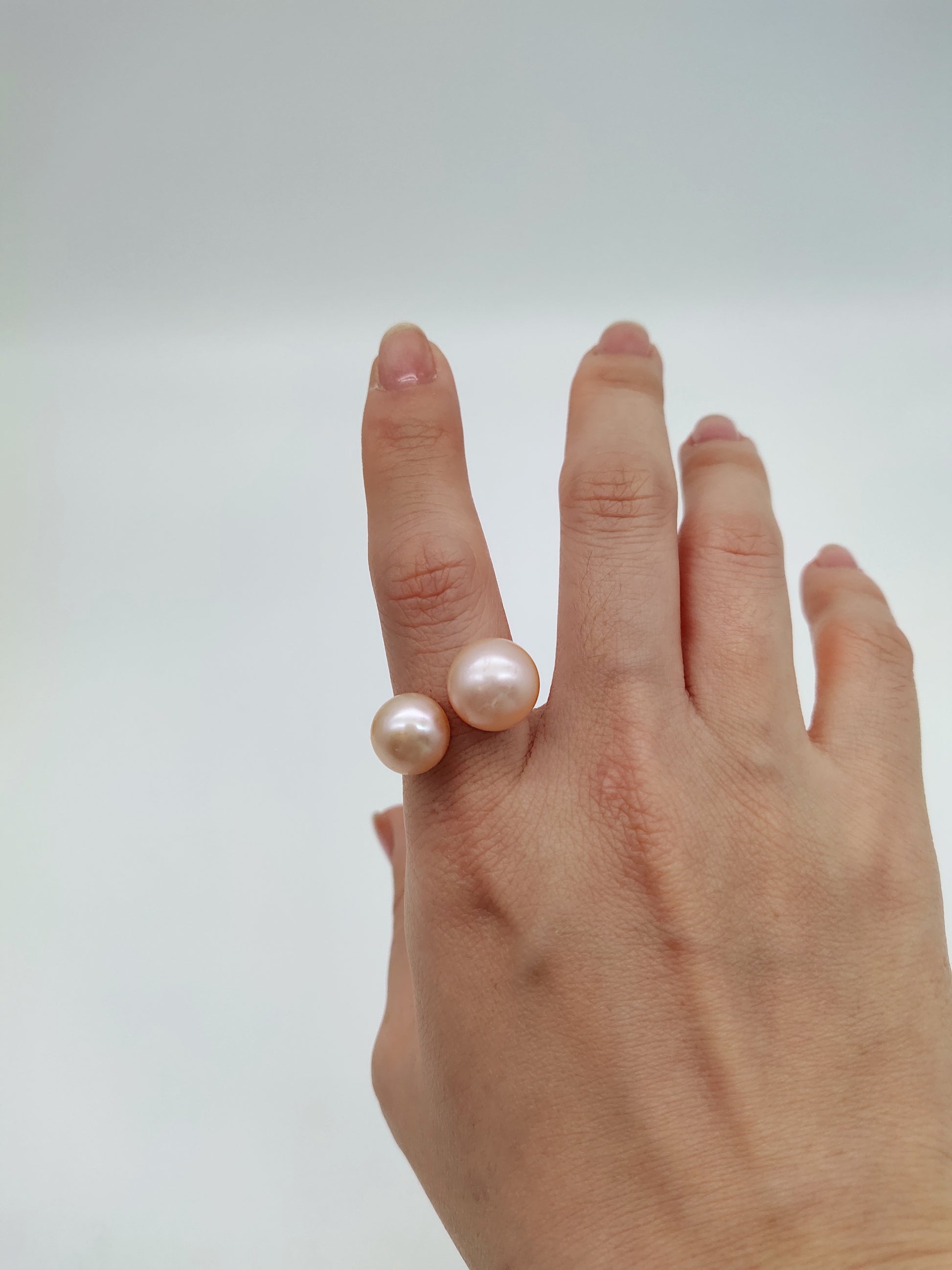 Double pearl ring