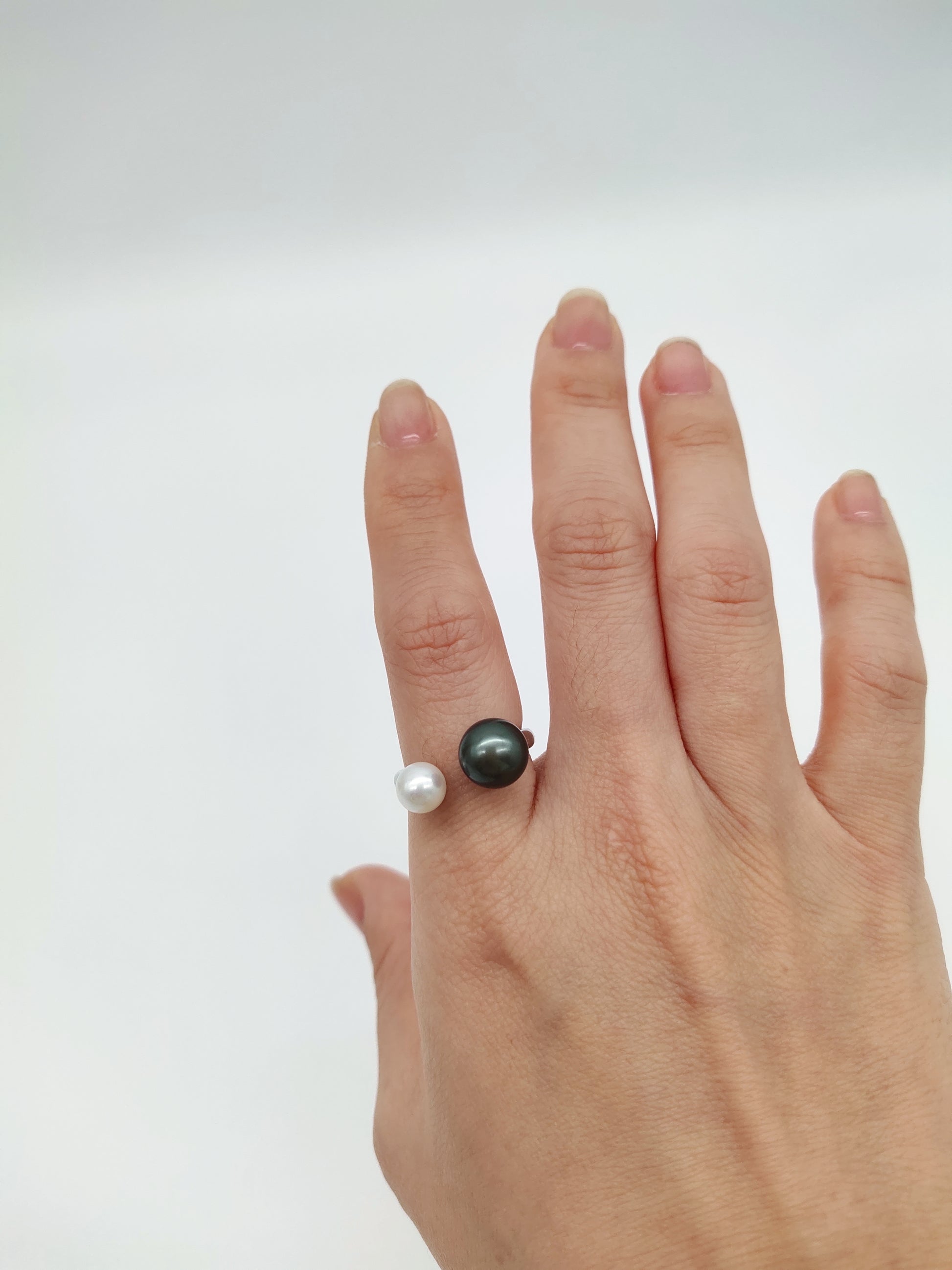 black pearl ring