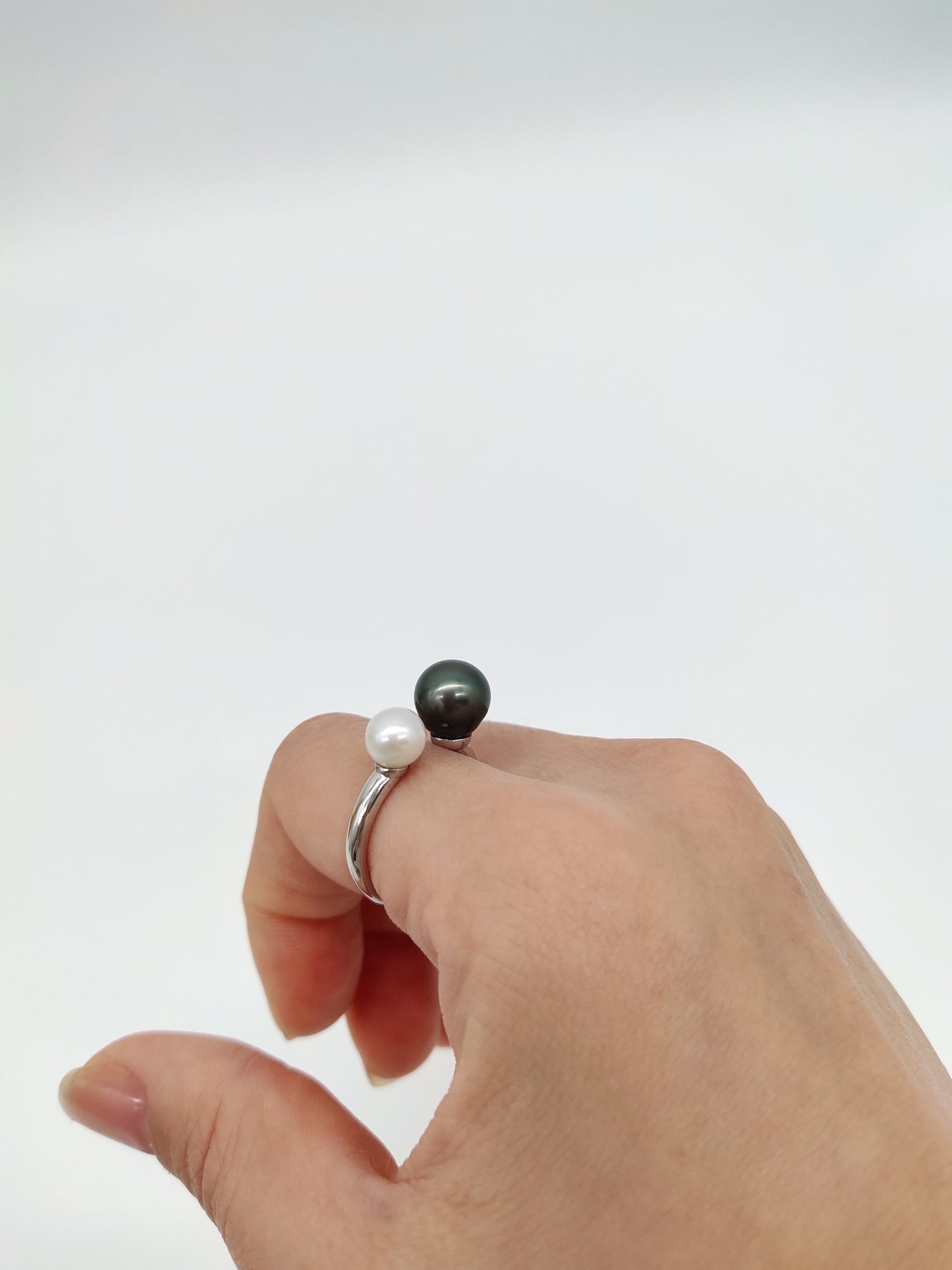 black pearl ring