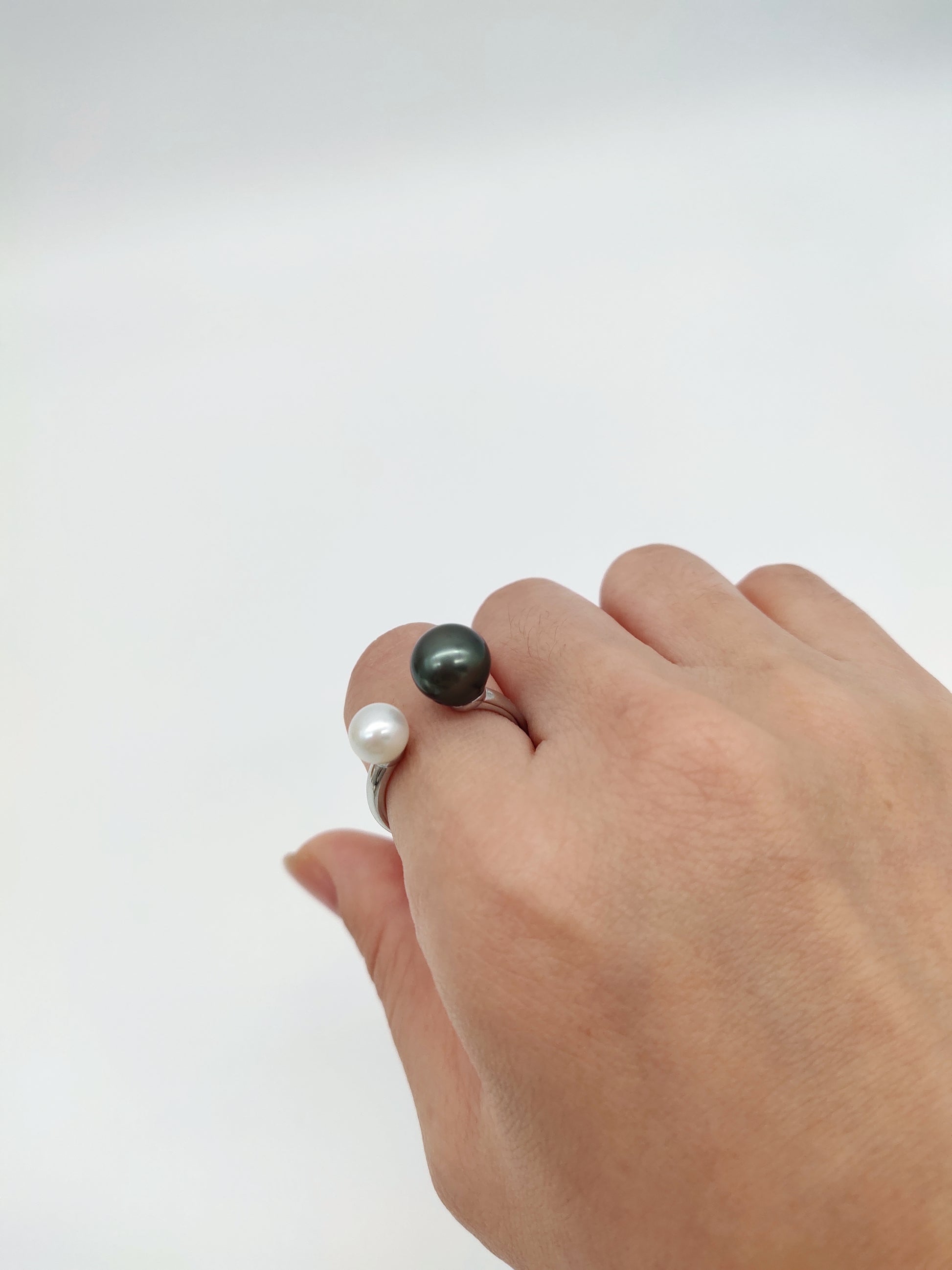 black pearl ring