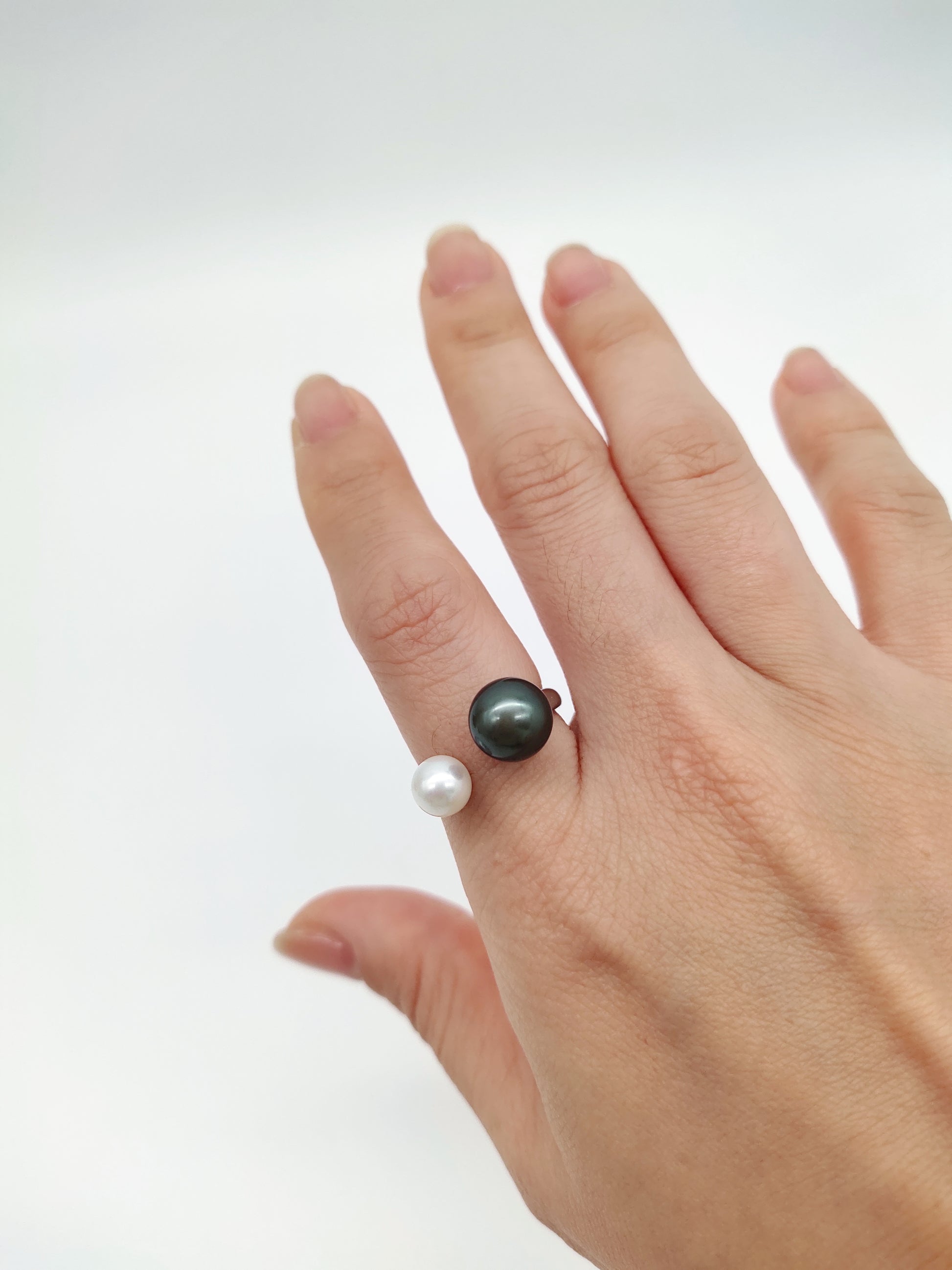 black pearl ring