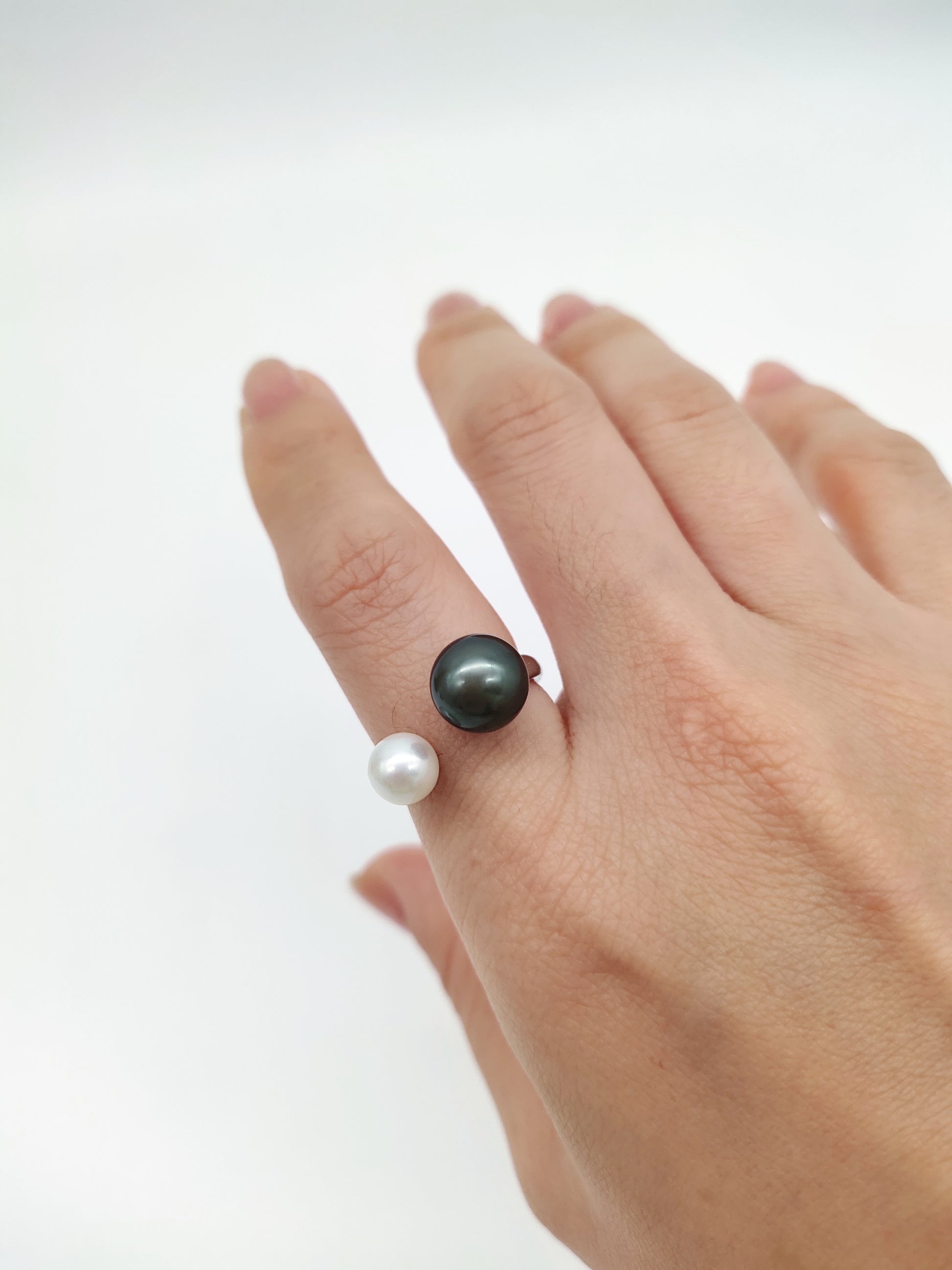 black pearl ring