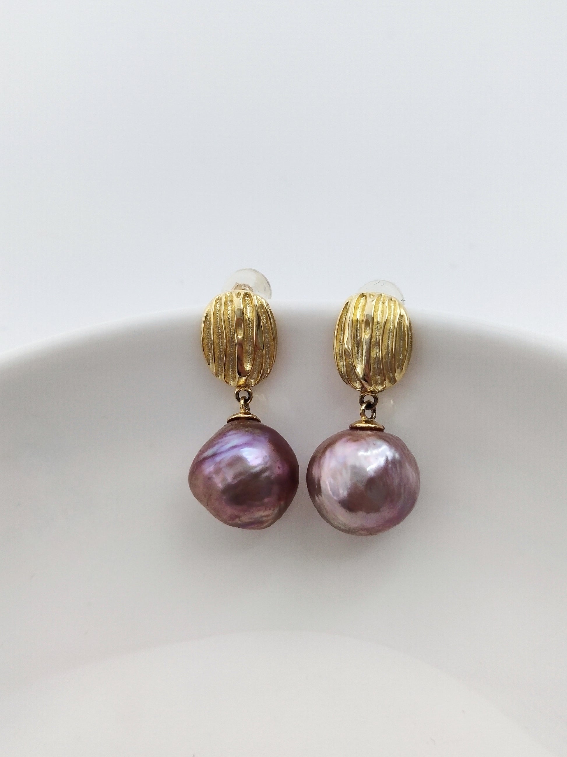 IRIDESCENT RIPPLE PEARL EARRINGS