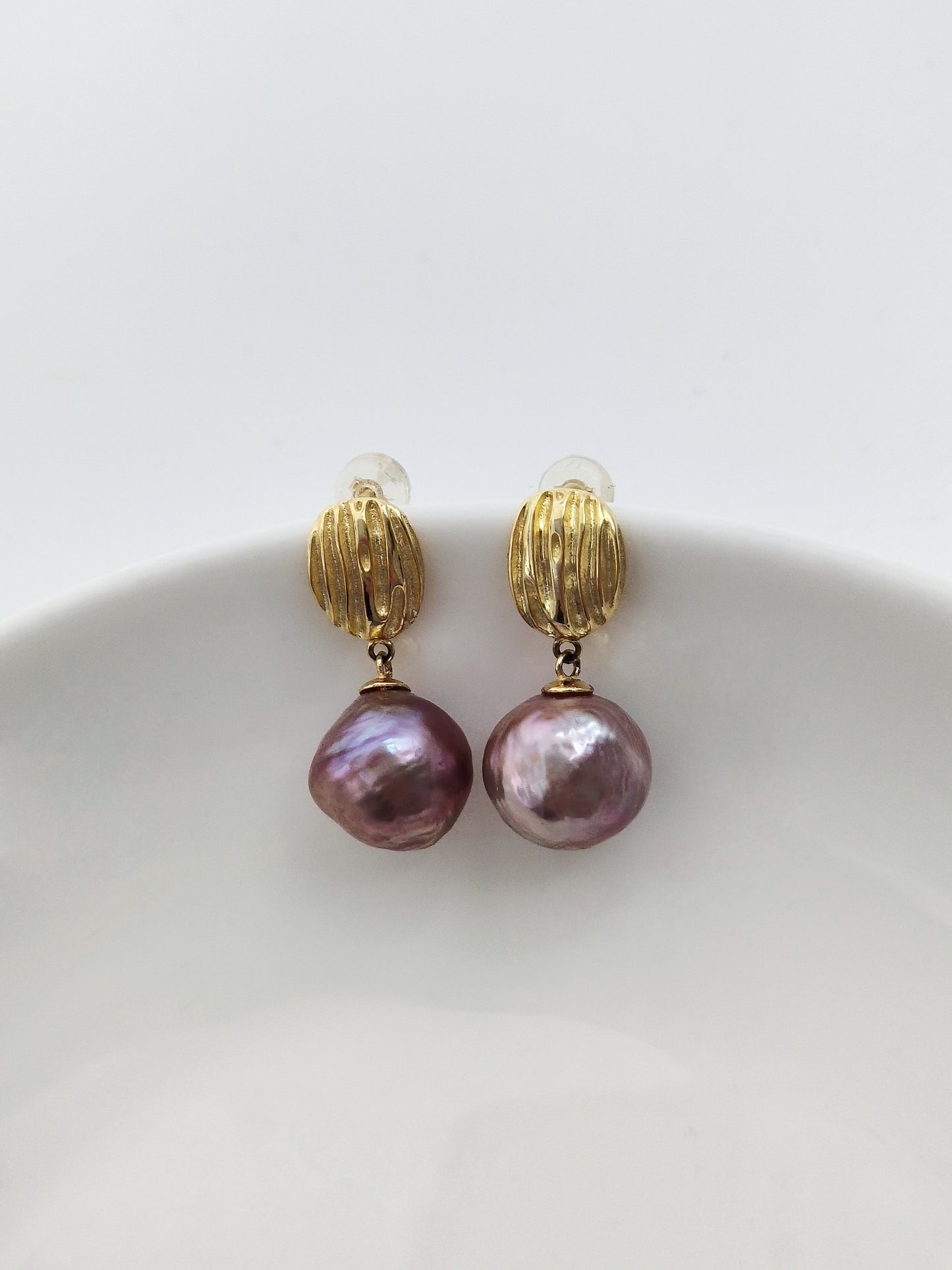 IRIDESCENT RIPPLE PEARL EARRINGS
