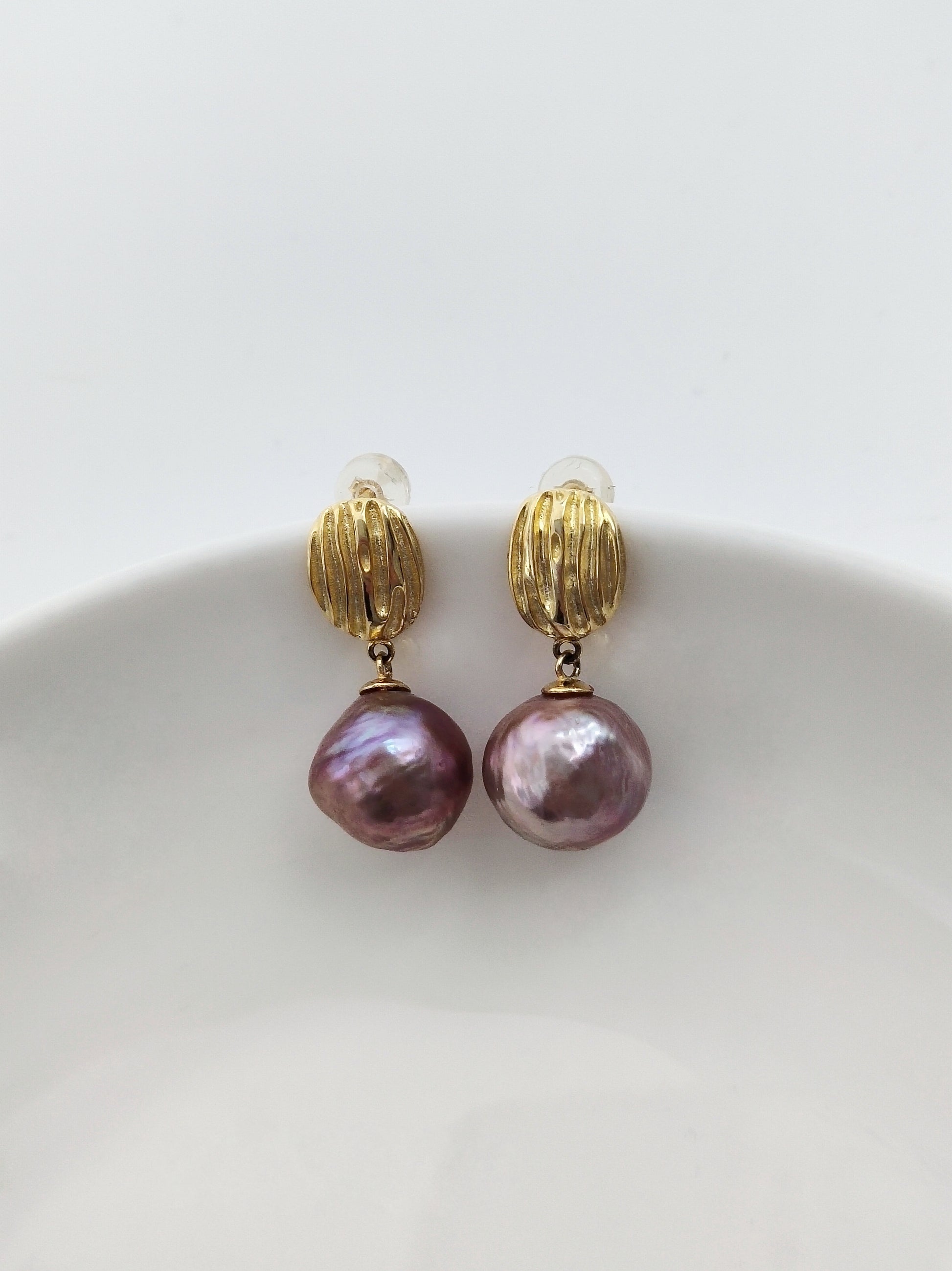 IRIDESCENT RIPPLE PEARL EARRINGS