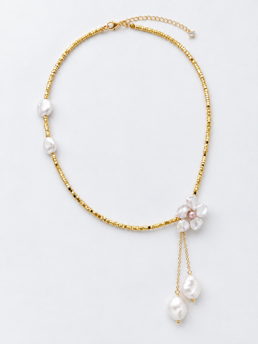 ROMANTIC BLOOM PEARL NECKLACE WITH GOLD BEADS