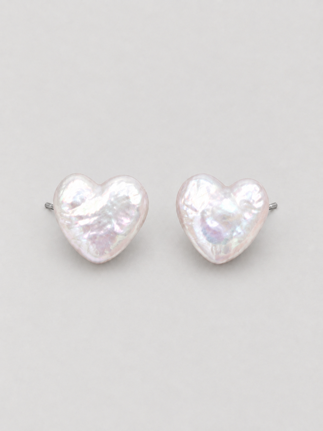 WHITE LOVE HEART PEARL EARRINGS