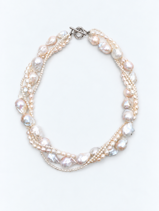 WHITE TWIST PEARL NECKLACE