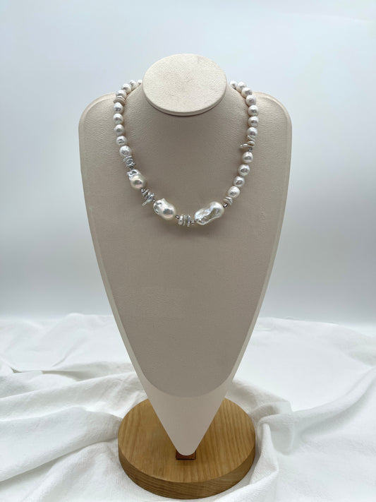 LARGE BAROQUE PEARL NECKLACE