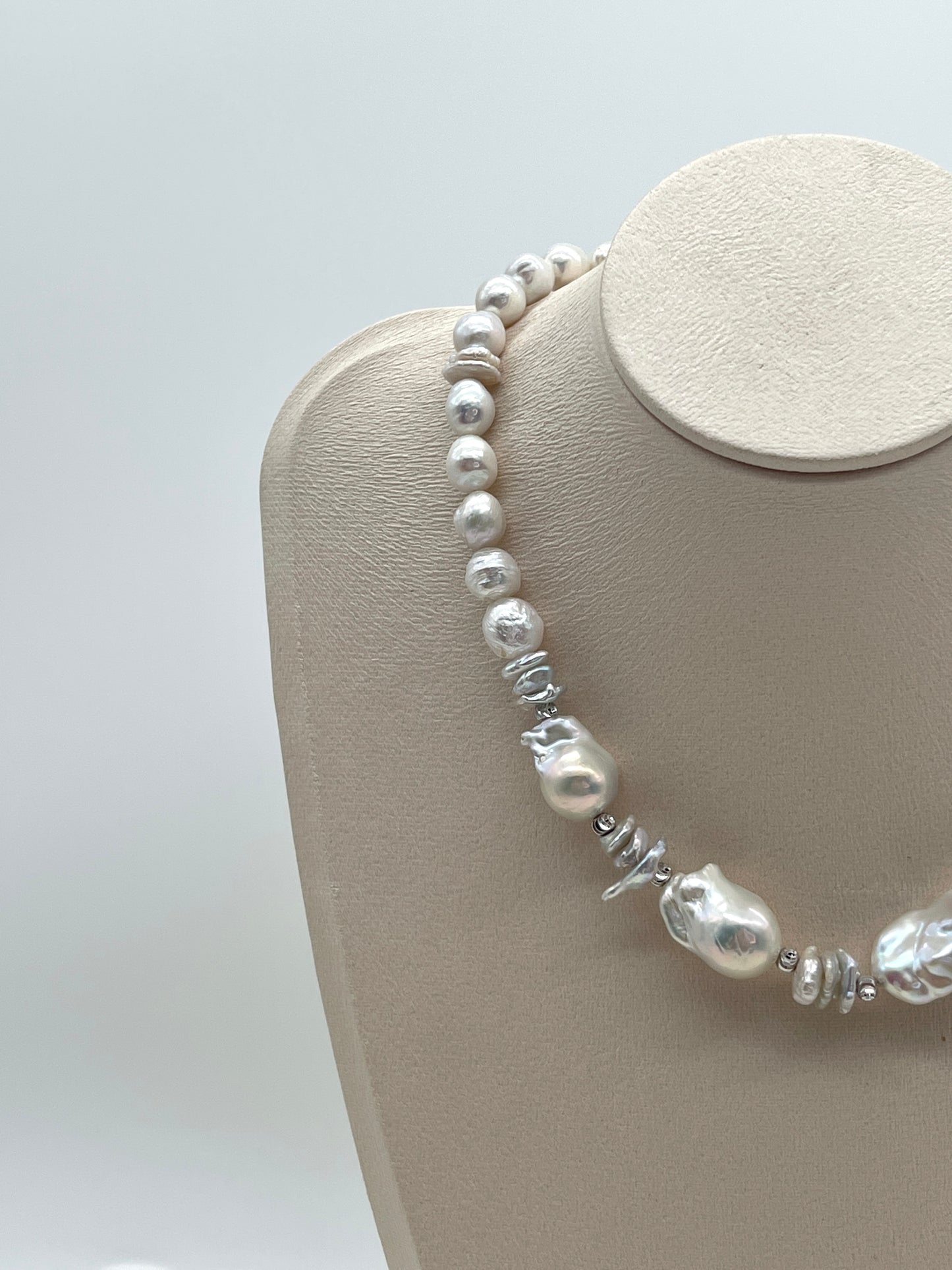 LARGE BAROQUE PEARL NECKLACE